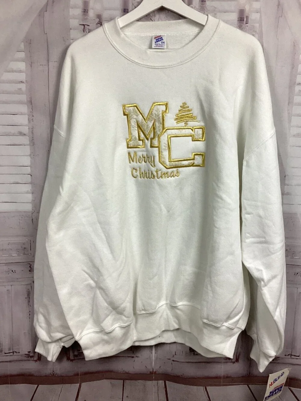 Vintage White Jerzees Crewneck Sweatshirt Gold Embroidery Merry Christmas NWT 2x - Picture 1 of 8